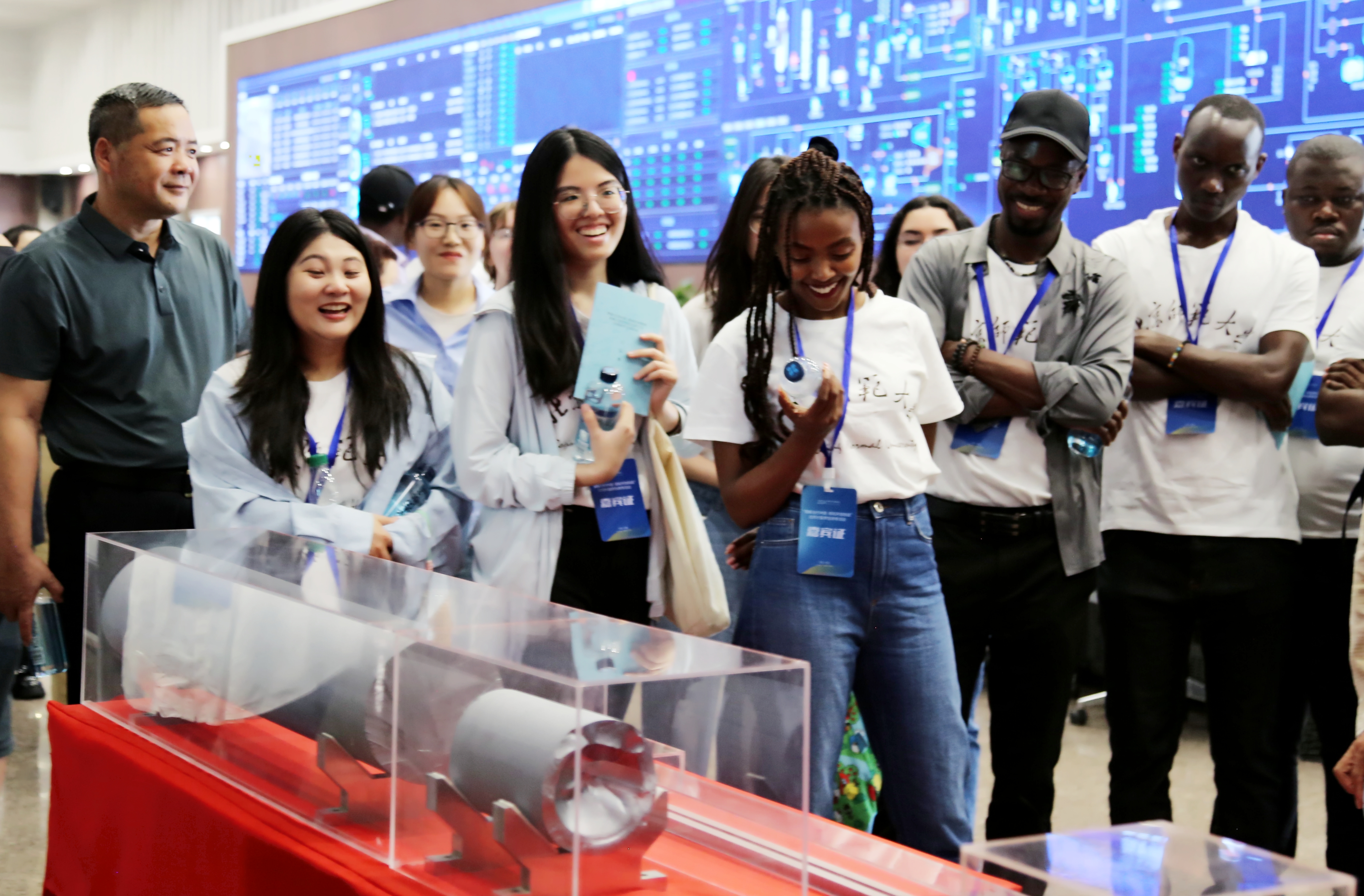 单晶硅，，，，多晶硅